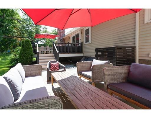 8 Laurel Road Lynnfield, MA 01940 - Photo 5 of 31