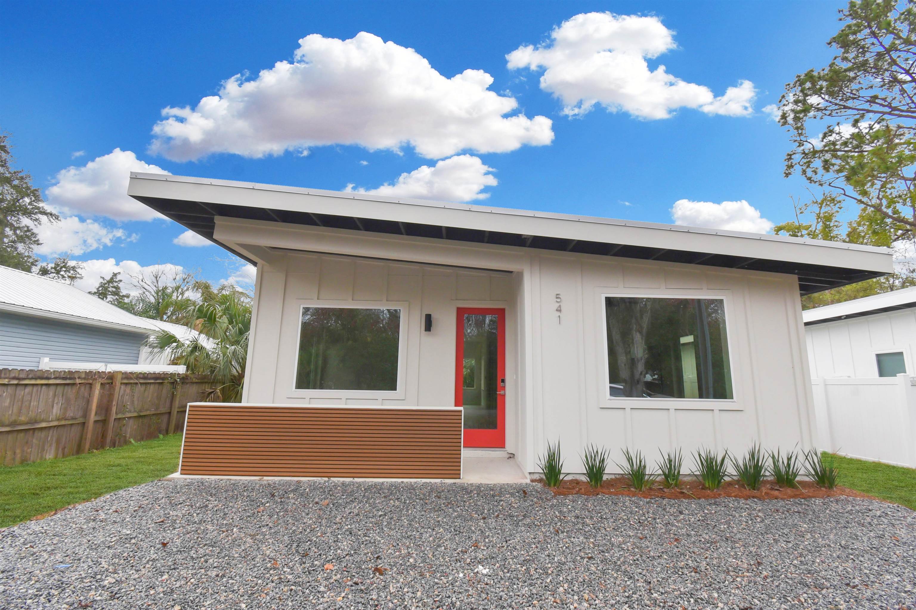 541 Columbus Street St. Augustine, FL 32084 - Photo 2 of 26