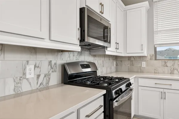 $2,500 | 9442 Starlight Oak Drive, Missouri City, TX 77459