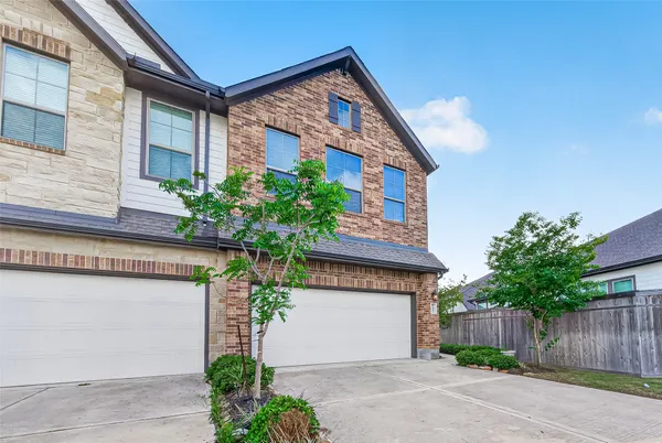 $2,500 | 9442 Starlight Oak Drive, Missouri City, TX 77459