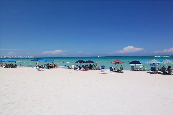 $3,200 | 5161 Collins Avenue, Unit 1610, Miami Beach, FL 33140