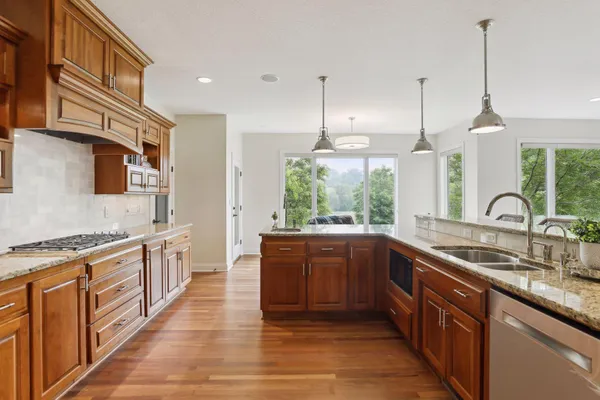 $1,550,000 | 5729 Linden Avenue North, Lake Elmo, MN 55042