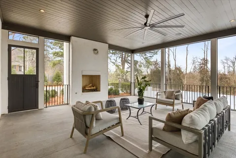 $6,246,996 | 818 Brentview Drive, Nashville, TN 37220