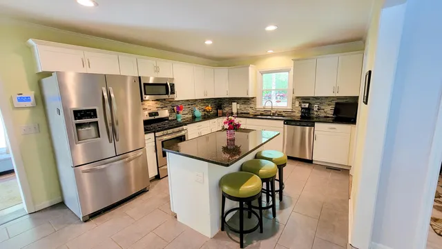 $577,000 | 328 Sandy Springs Circle, Walterboro, SC 29488