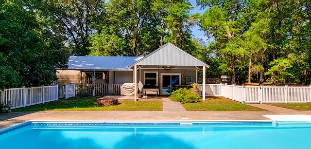 $577,000 | 328 Sandy Springs Circle, Walterboro, SC 29488