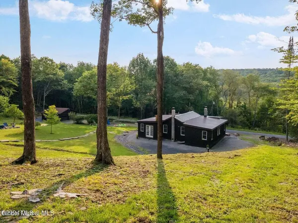 $2,300 | 1136 Enid Road, Summit, NY 12175