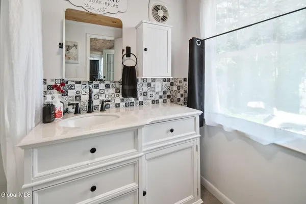 $2,300 | 1136 Enid Road, Summit, NY 12175