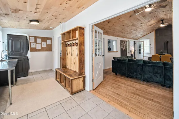 $2,300 | 1136 Enid Road, Summit, NY 12175