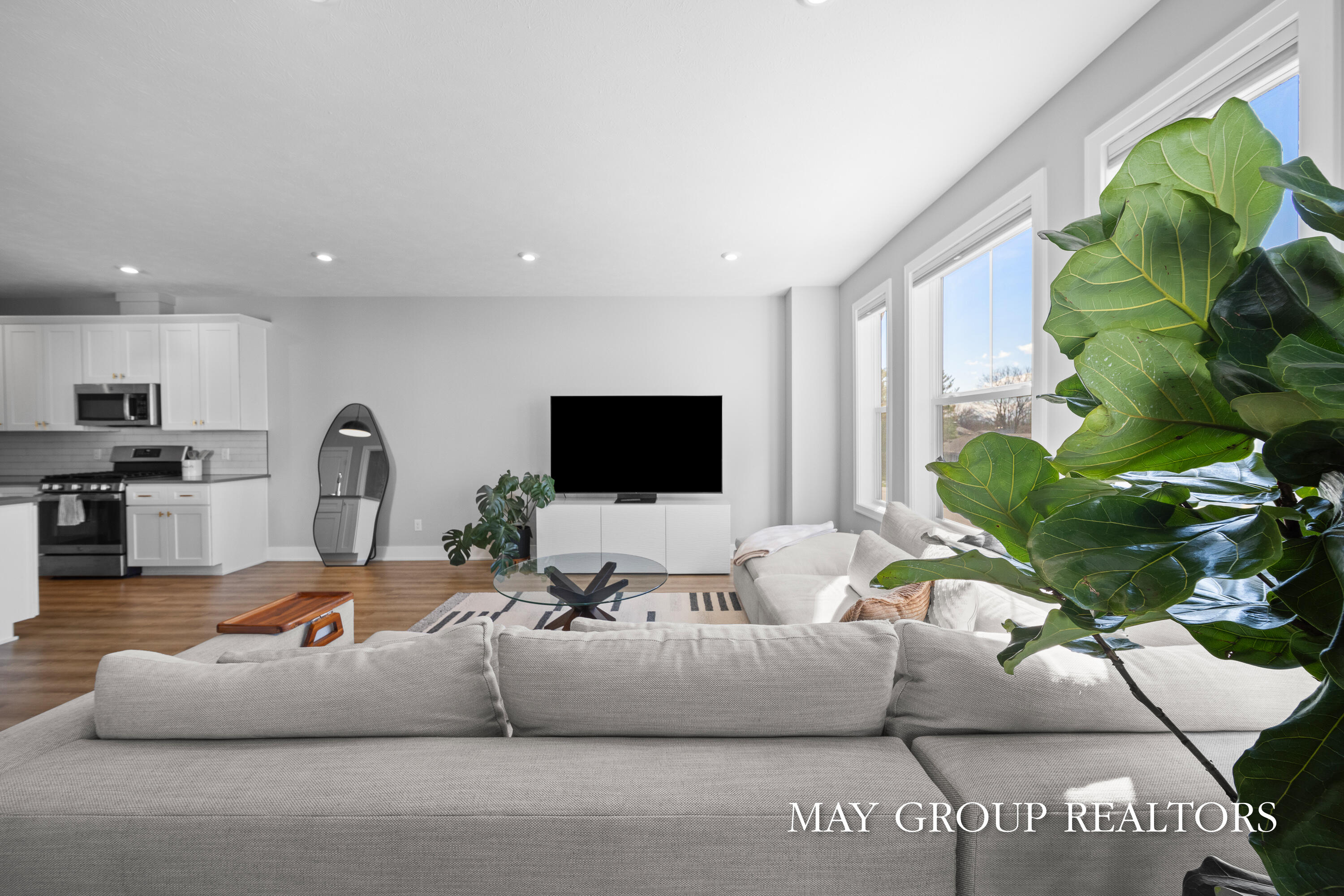 2523 Inverness Road Southeast Grand Rapids, MI 49546 - Photo 11 of 46 2523.Inverness.Rd-11