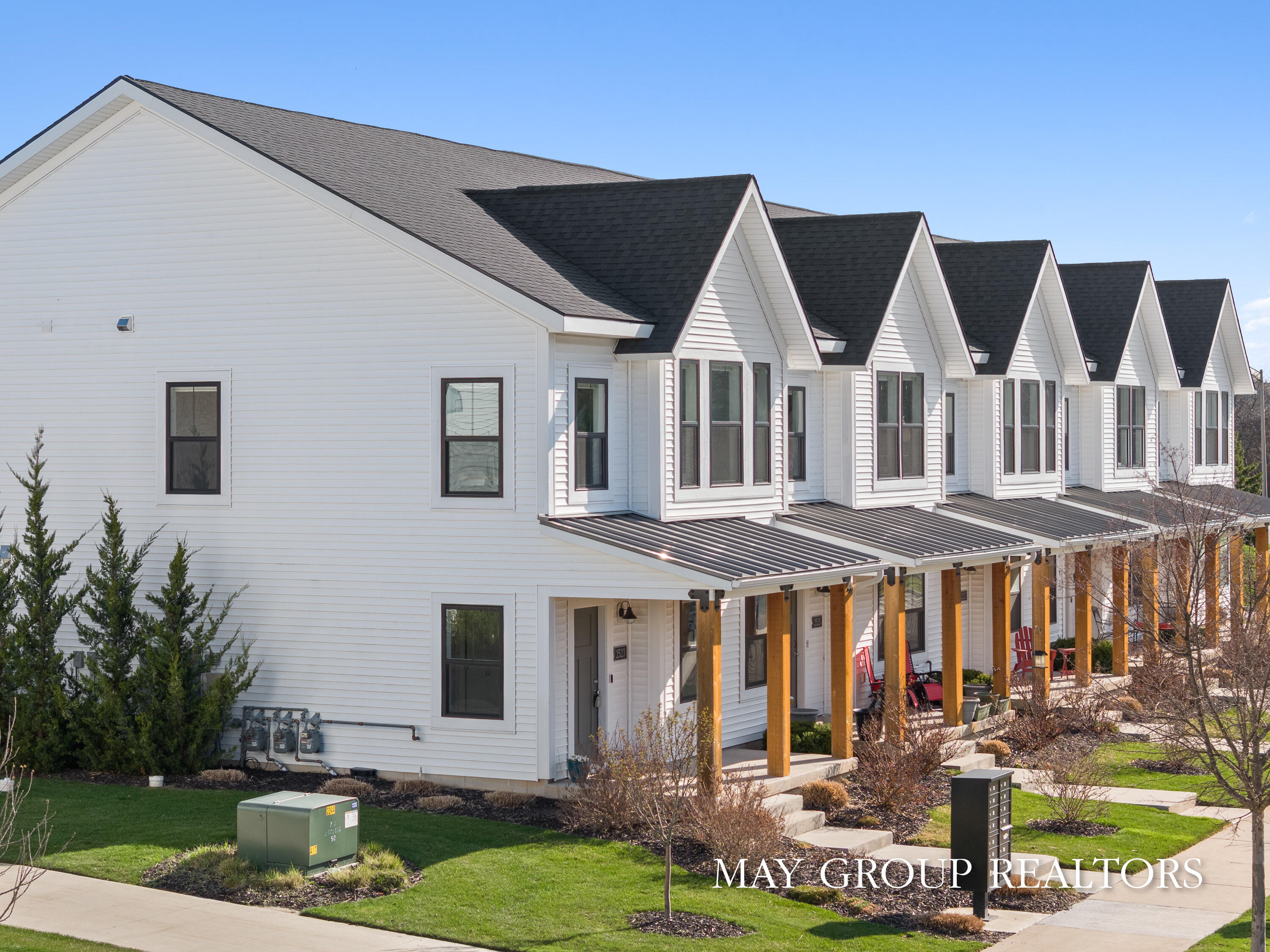 2523 Inverness Road Southeast Grand Rapids, MI 49546 - Photo 44 of 46 2523.Inverness.Rd-42