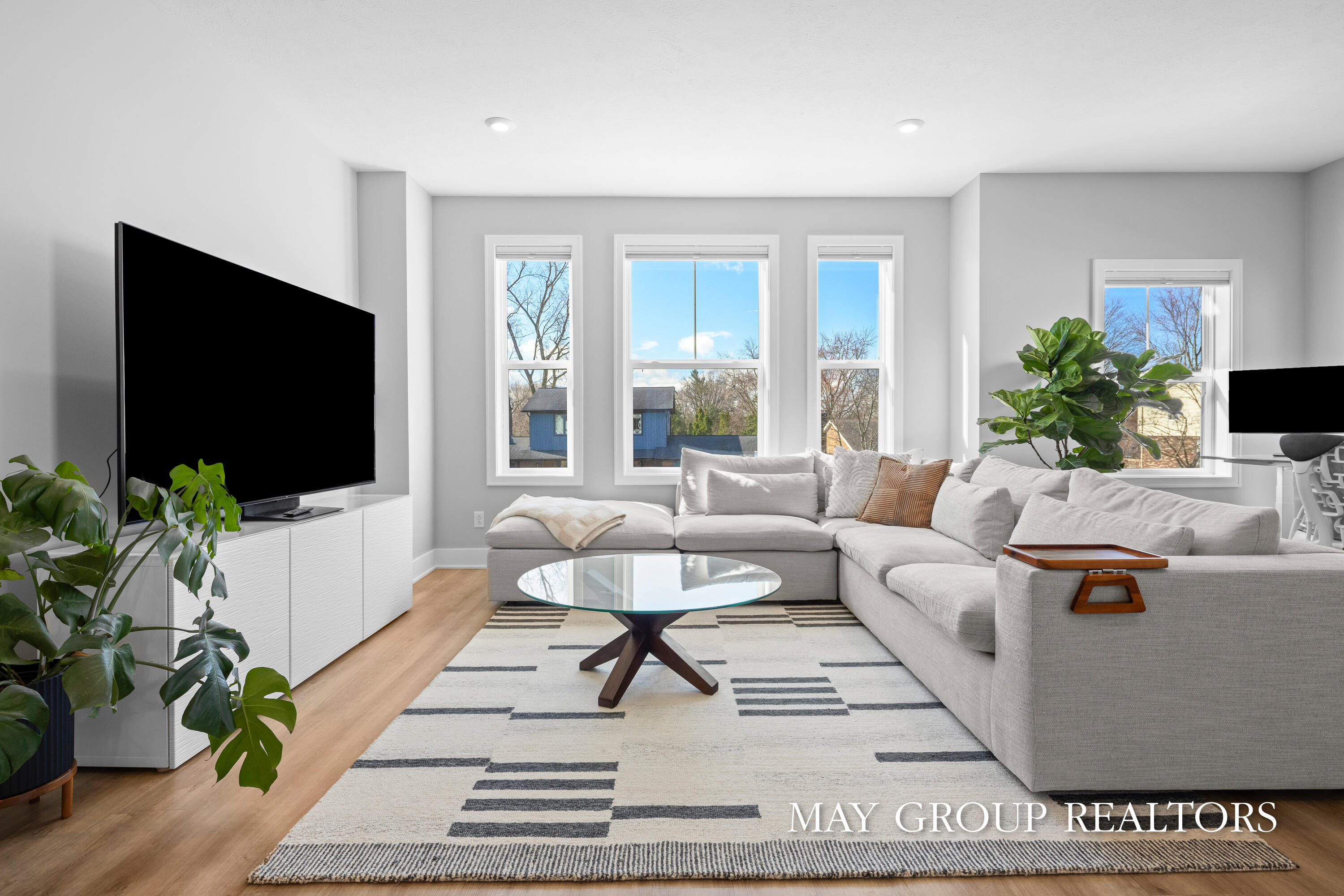 2523 Inverness Road Southeast Grand Rapids, MI 49546 - Photo 8 of 46 2523.Inverness.Rd-8