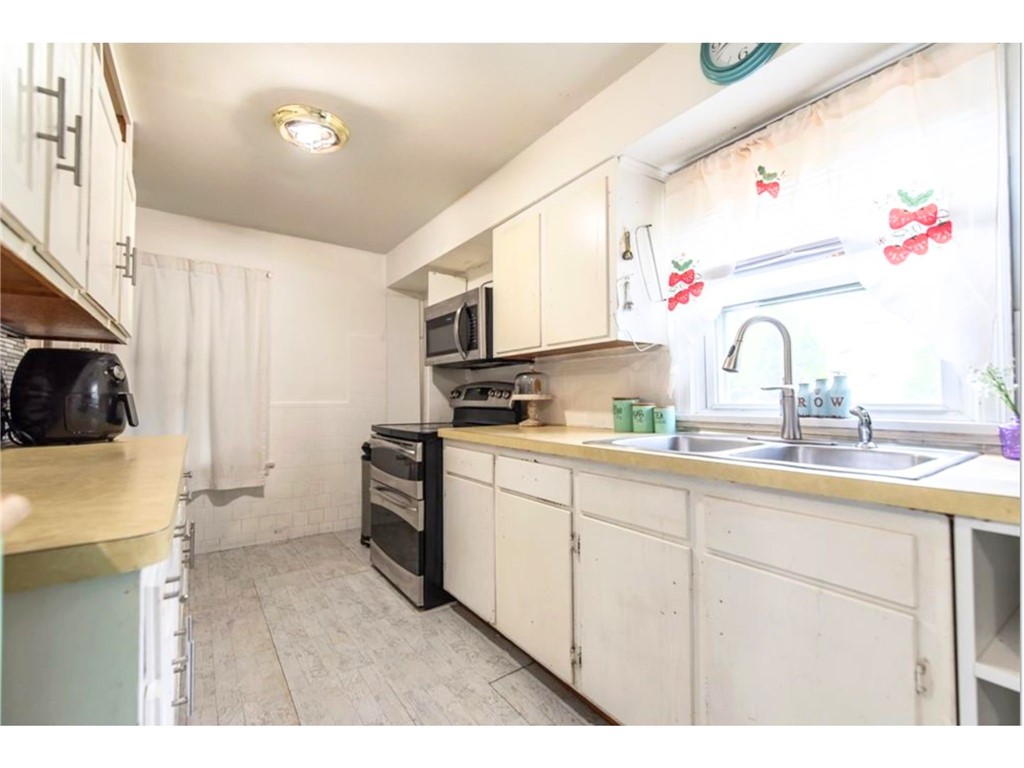 112 Lebrun Avenue Woonsocket, RI 02895 - Photo 11 of 15