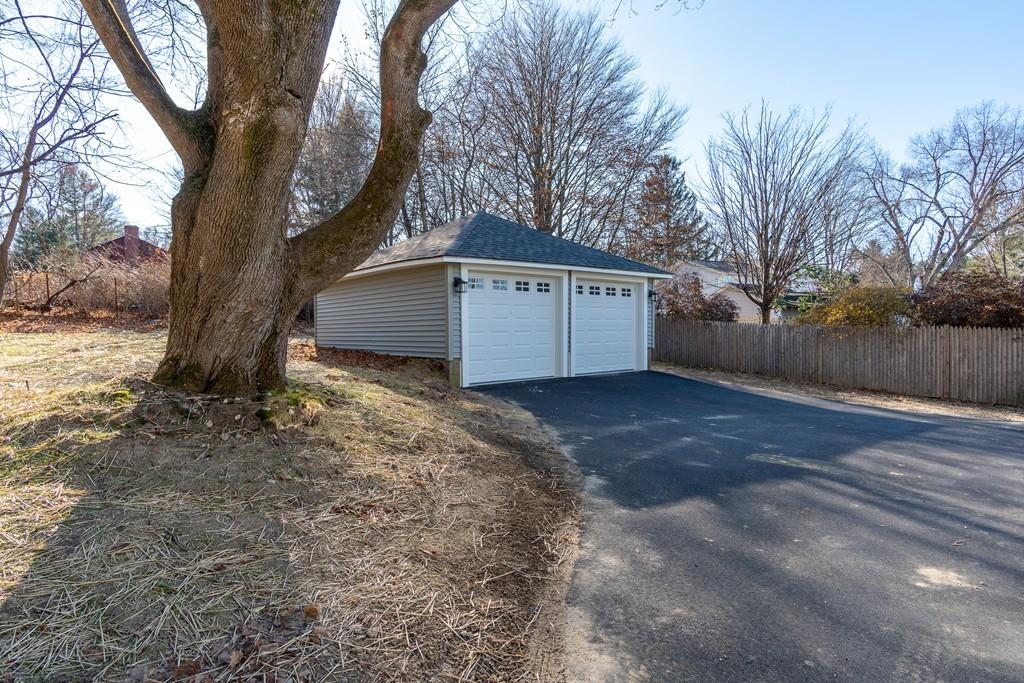 257 Bridge Road Northampton, MA 01062 - Photo 10 of 40