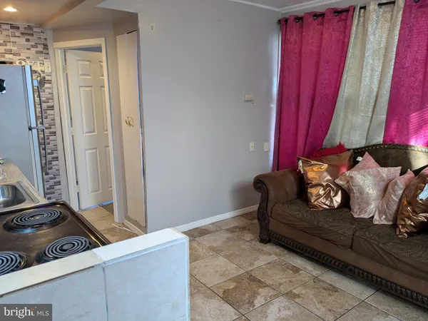 $950 | 1173 Atlantic Avenue, Camden, NJ 08104