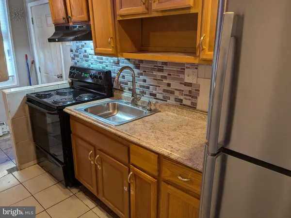 $950 | 1173 Atlantic Avenue, Camden, NJ 08104