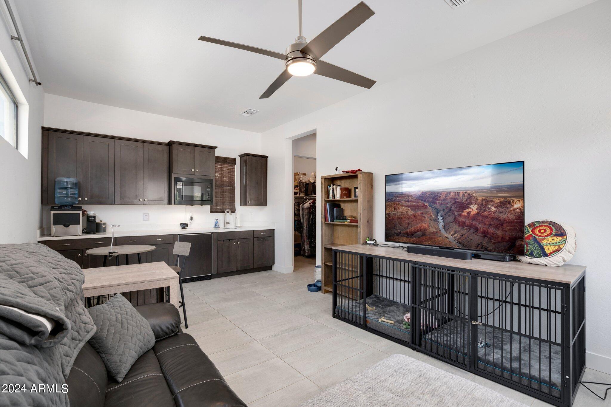 812 East Summerside Road Phoenix, AZ 85042 - Photo 24 of 64