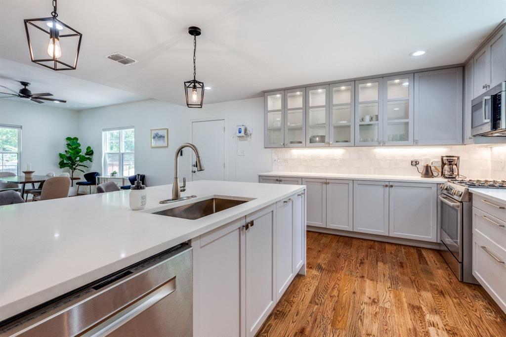 1000 Cameron Avenue Dallas, TX 75223 - Photo 15 of 38