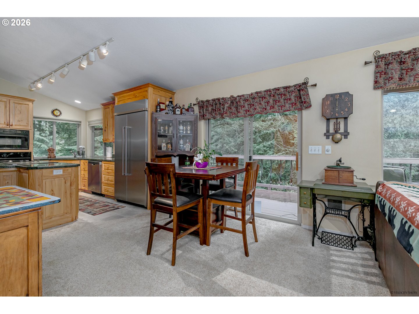 53221 East Marmot Road Sandy, OR 97055 - Photo 12 of 48 Dining Area