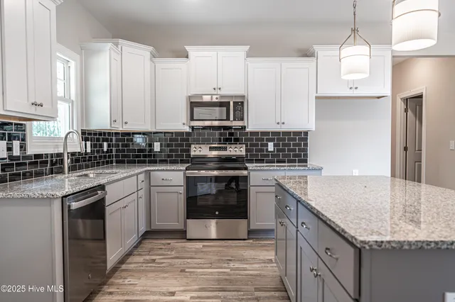 $489,000 | 1001 Ivory Lane, West End, NC 27376