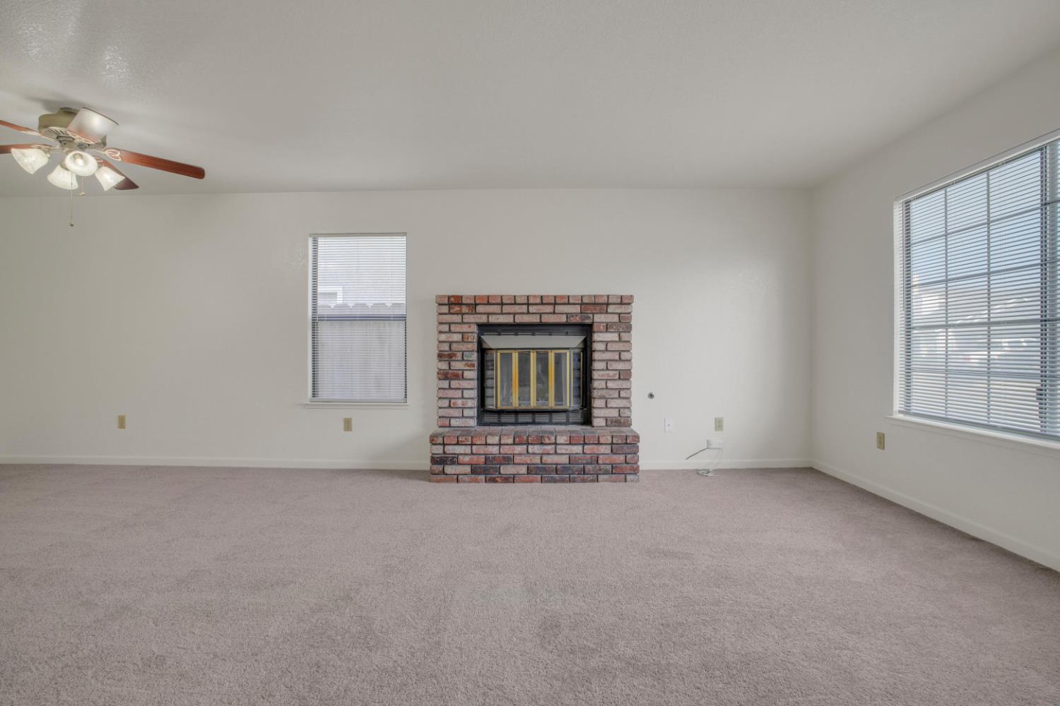 1535 Springville Way Turlock, CA 95380 - Photo 3 of 30