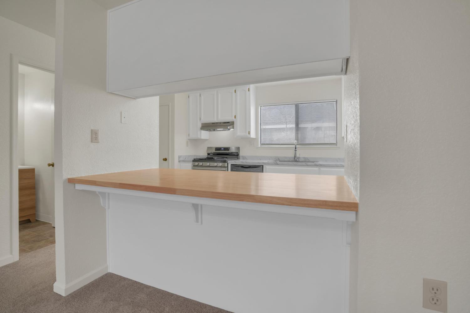 1535 Springville Way Turlock, CA 95380 - Photo 9 of 30