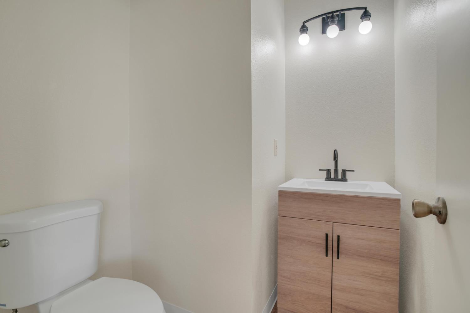 1535 Springville Way Turlock, CA 95380 - Photo 10 of 30