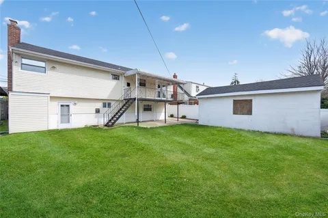 $949,000 | 463 Louis Avenue, Floral Park, NY 11001