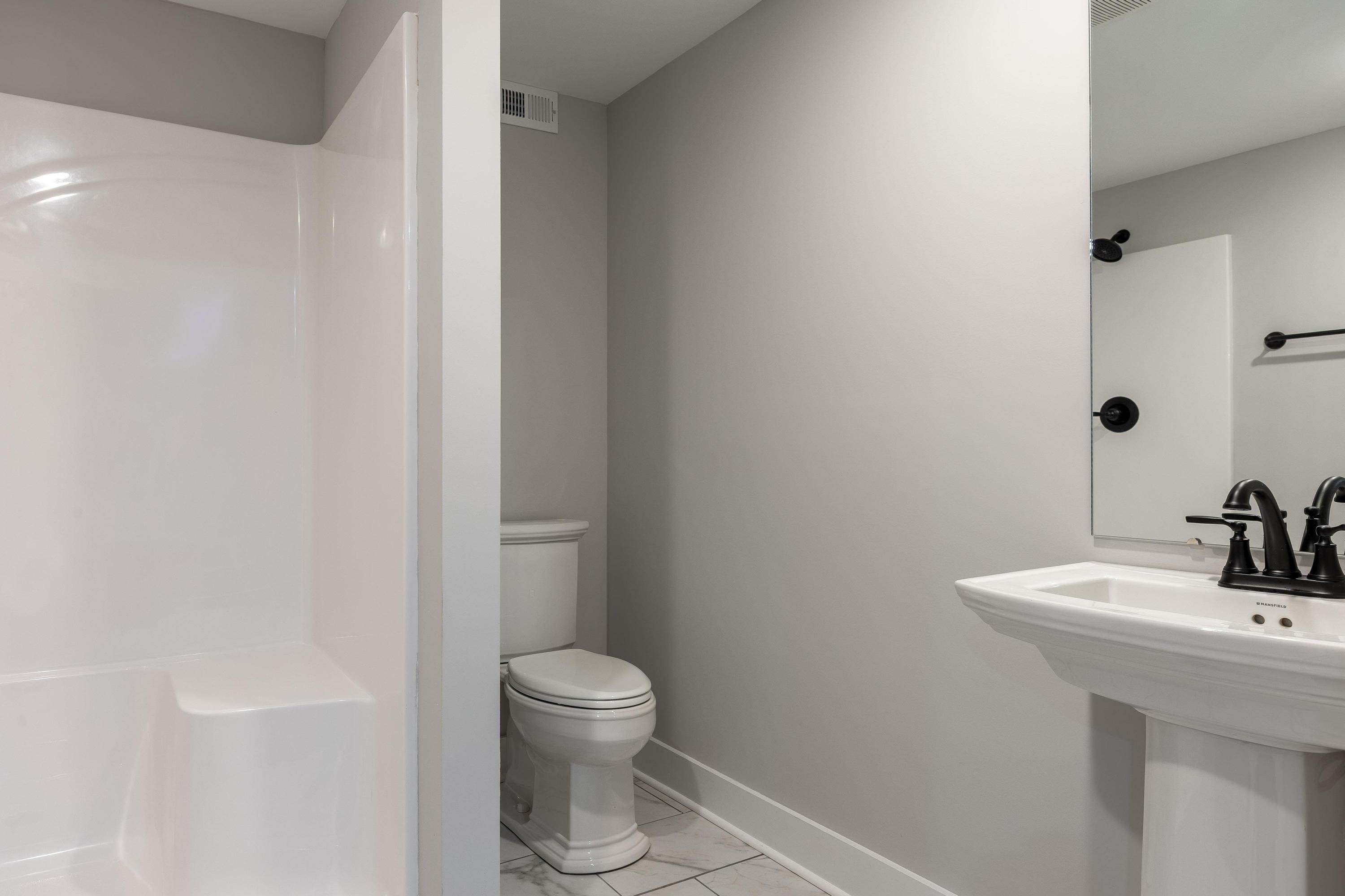 7740 Harper Road Hixson, TN 37343 - Photo 32 of 41 3rd Full Bathroom