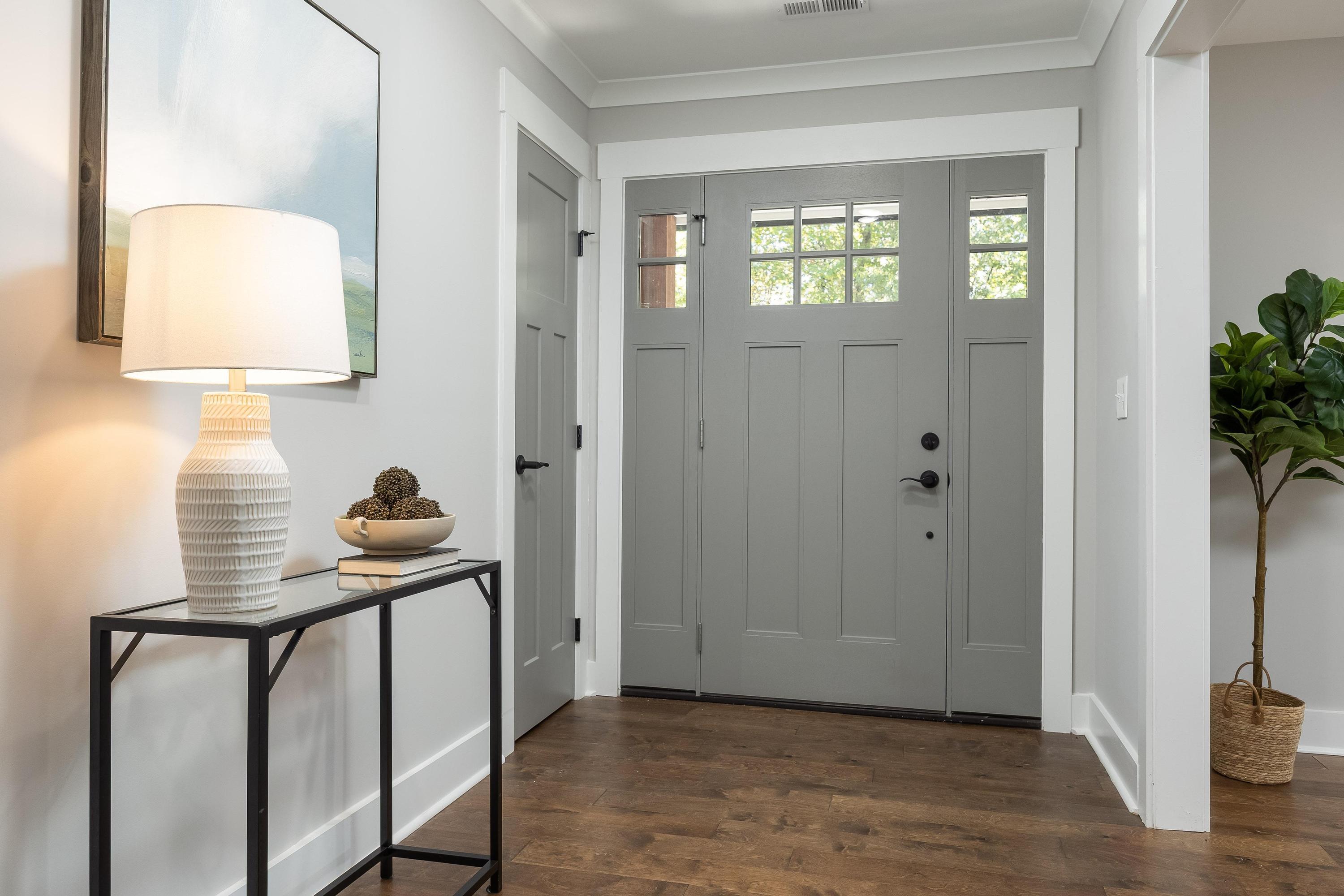 7740 Harper Road Hixson, TN 37343 - Photo 7 of 41 Foyer