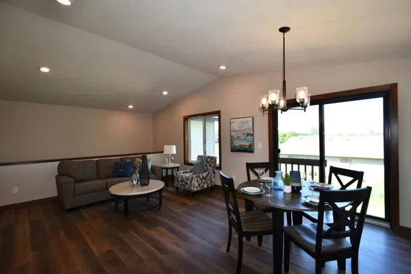 $364,900 | 2031 East 20th Street, Zumbrota, MN 55992