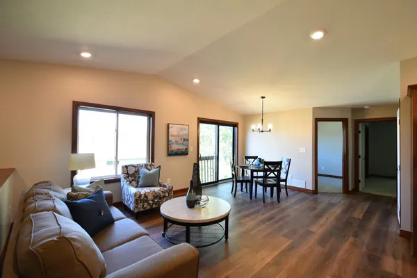 $364,900 | 2031 East 20th Street, Zumbrota, MN 55992