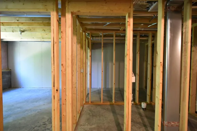 $324,900 | 2031 East 20th Street, Zumbrota, MN 55992