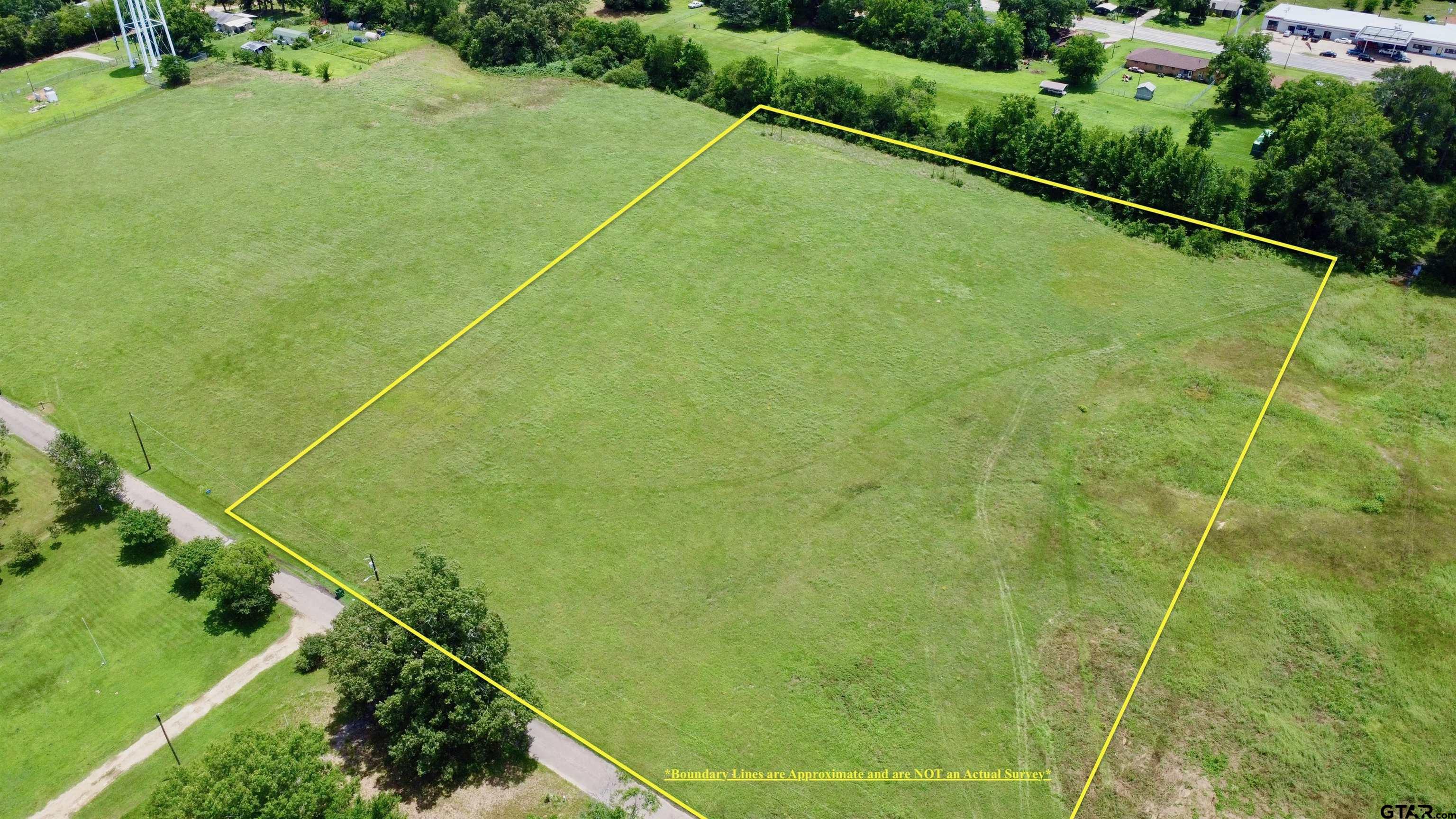 Lot 2 4th Street Omaha, TX 75571 - Photo 3 of 3 a view of a tennis court