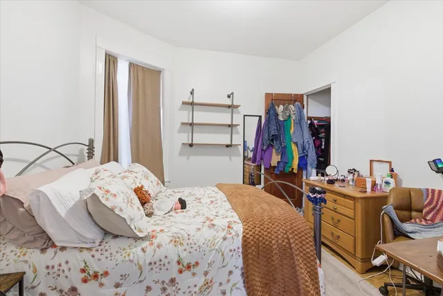 $2,300 | 2333 North Hamlin Avenue, Unit 1, Chicago, IL 60647