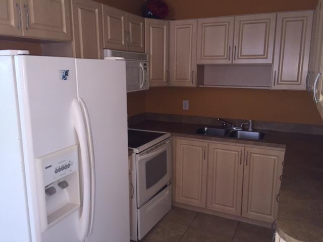 47 Davis Road Lake Worth, FL 33461 - Photo 2 of 12 Kitchen