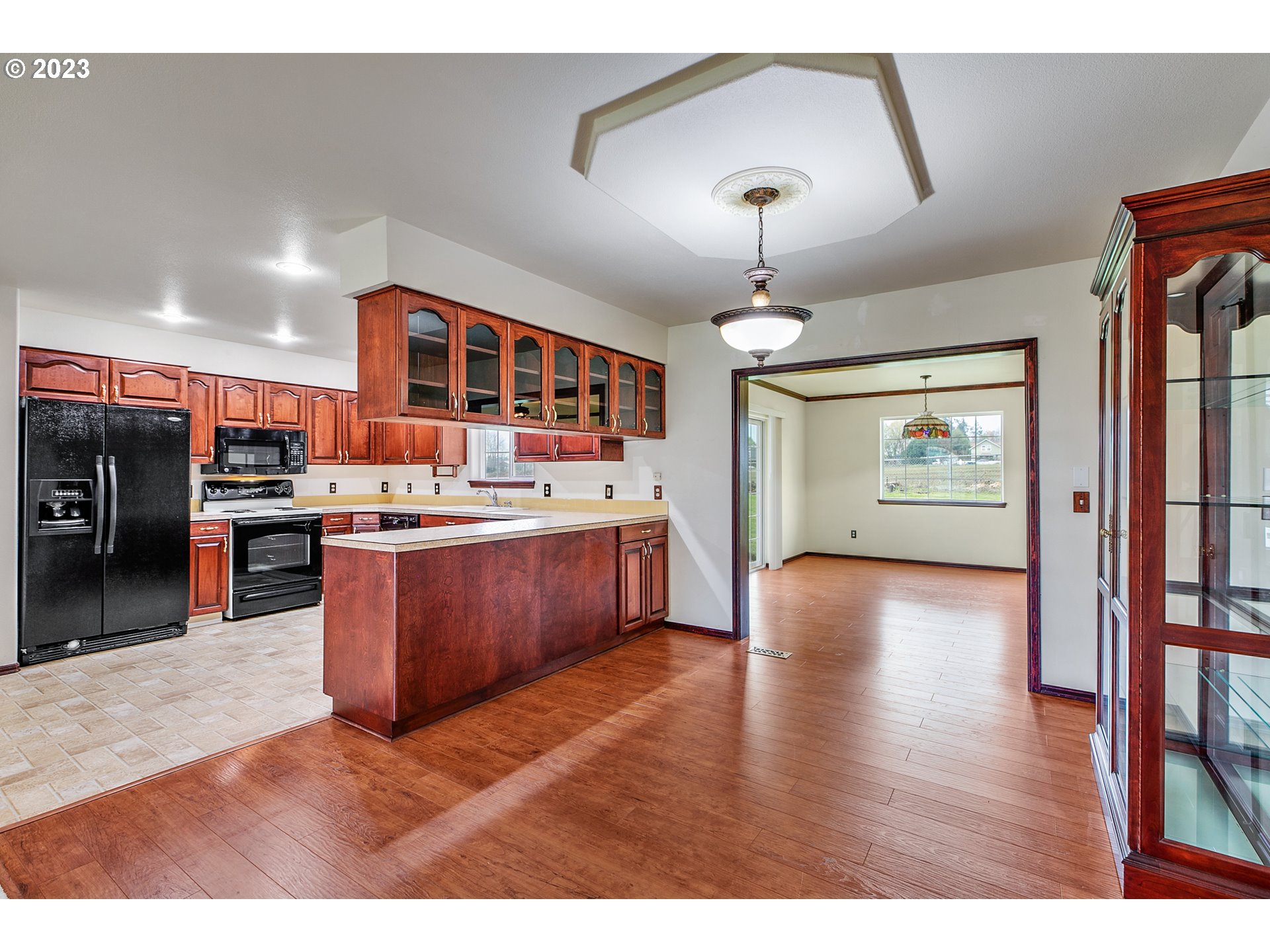 14625 Ehlen Road Northeast Aurora, OR 97002 - Photo 16 of 47 Dining Area