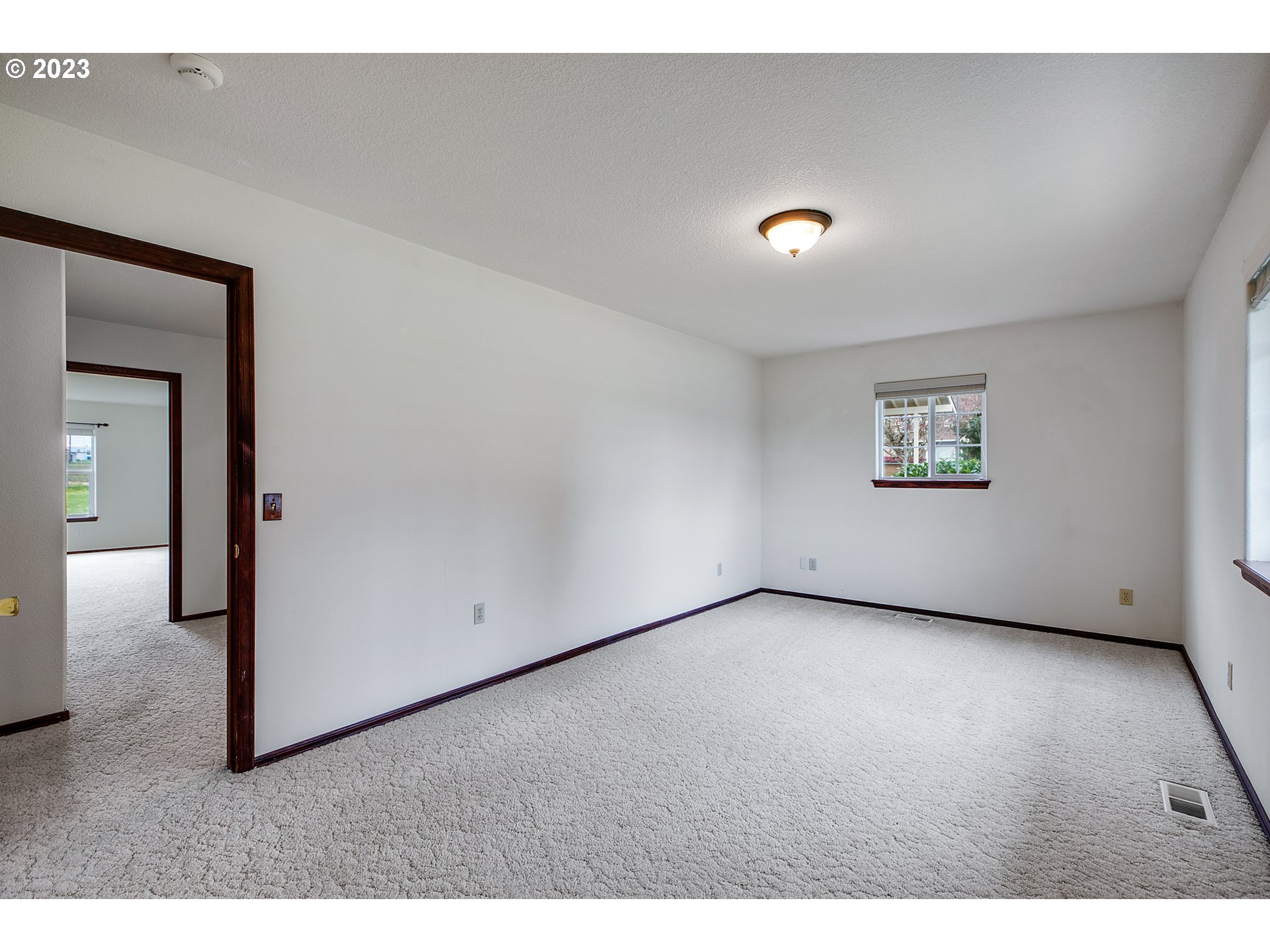 14625 Ehlen Road Northeast Aurora, OR 97002 - Photo 28 of 47 Bedroom