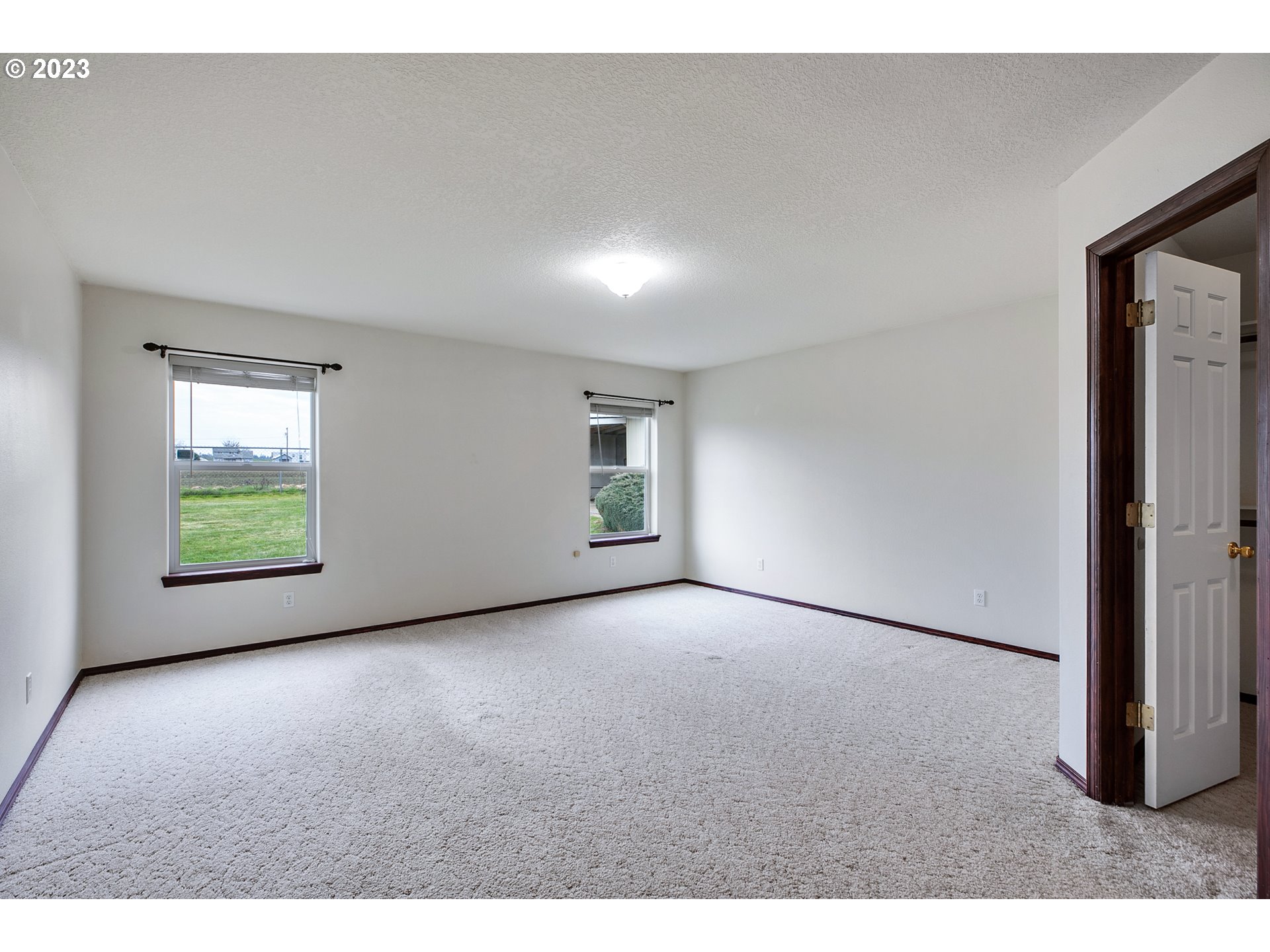 14625 Ehlen Road Northeast Aurora, OR 97002 - Photo 33 of 47 Bedroom, Primary