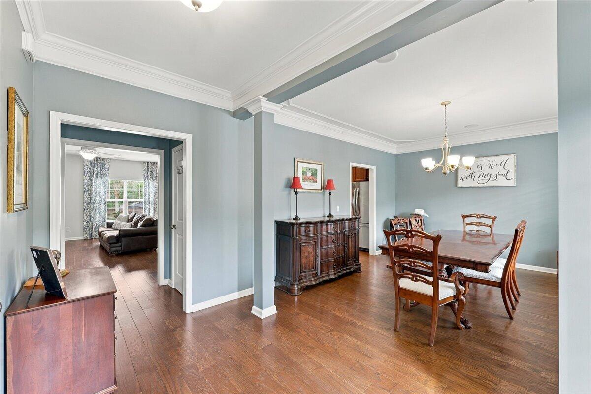 125 Hanging Moss Road