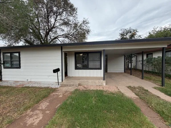 $1,550 | 5003 35th Street, Lubbock, TX 79414