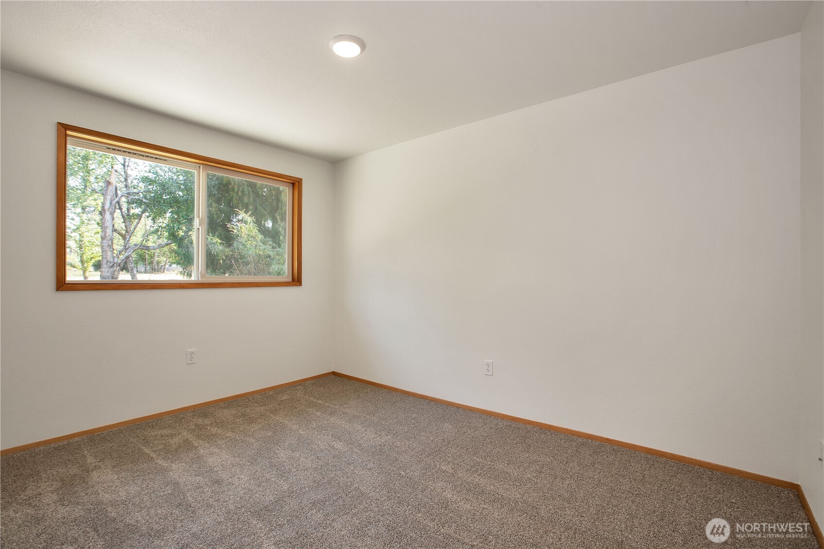 812 Dundee Road Northwest Olympia, WA 98502 - Photo 11 of 21 Gallery Image 11