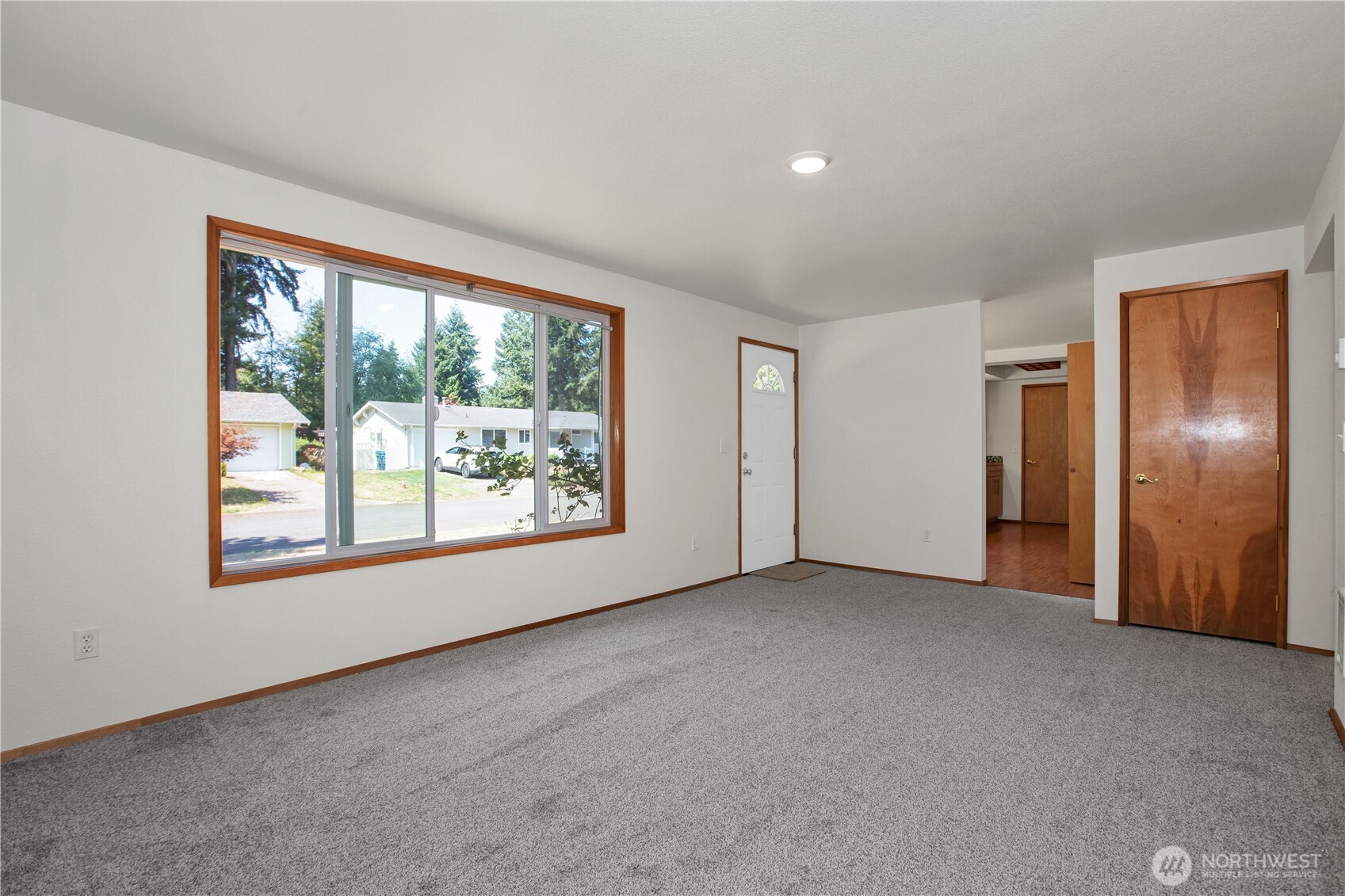 812 Dundee Road Northwest Olympia, WA 98502 - Photo 3 of 21 Gallery Image 3