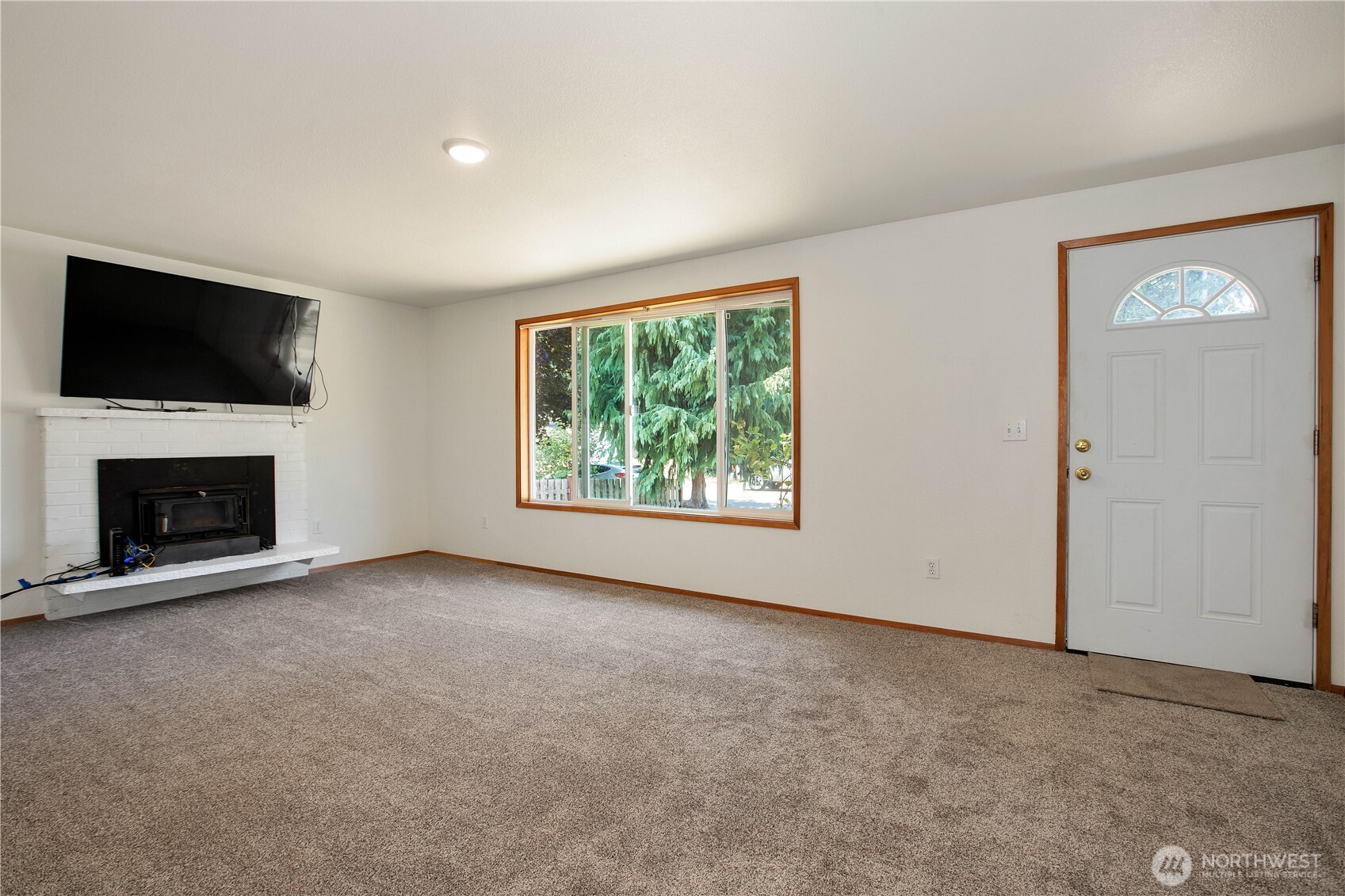 812 Dundee Road Northwest Olympia, WA 98502 - Photo 5 of 21 Gallery Image 5