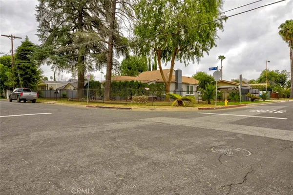 a view of a yard with an outdoor space