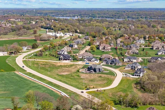 $158,000 | Lot 14 250th Avenue, Bettendorf, IA 52722