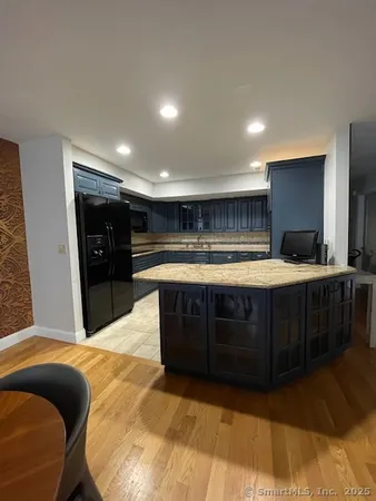 $3,800 | 69 Harbour Close, Unit 69, New Haven, CT 06519