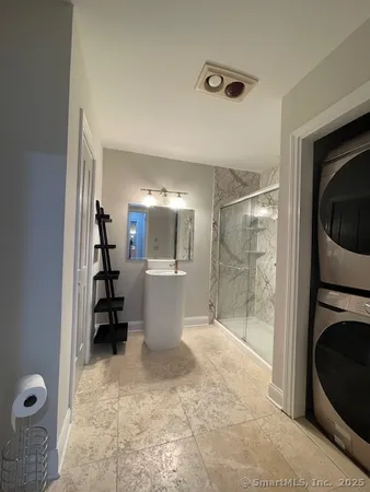 $3,800 | 69 Harbour Close, Unit 69, New Haven, CT 06519