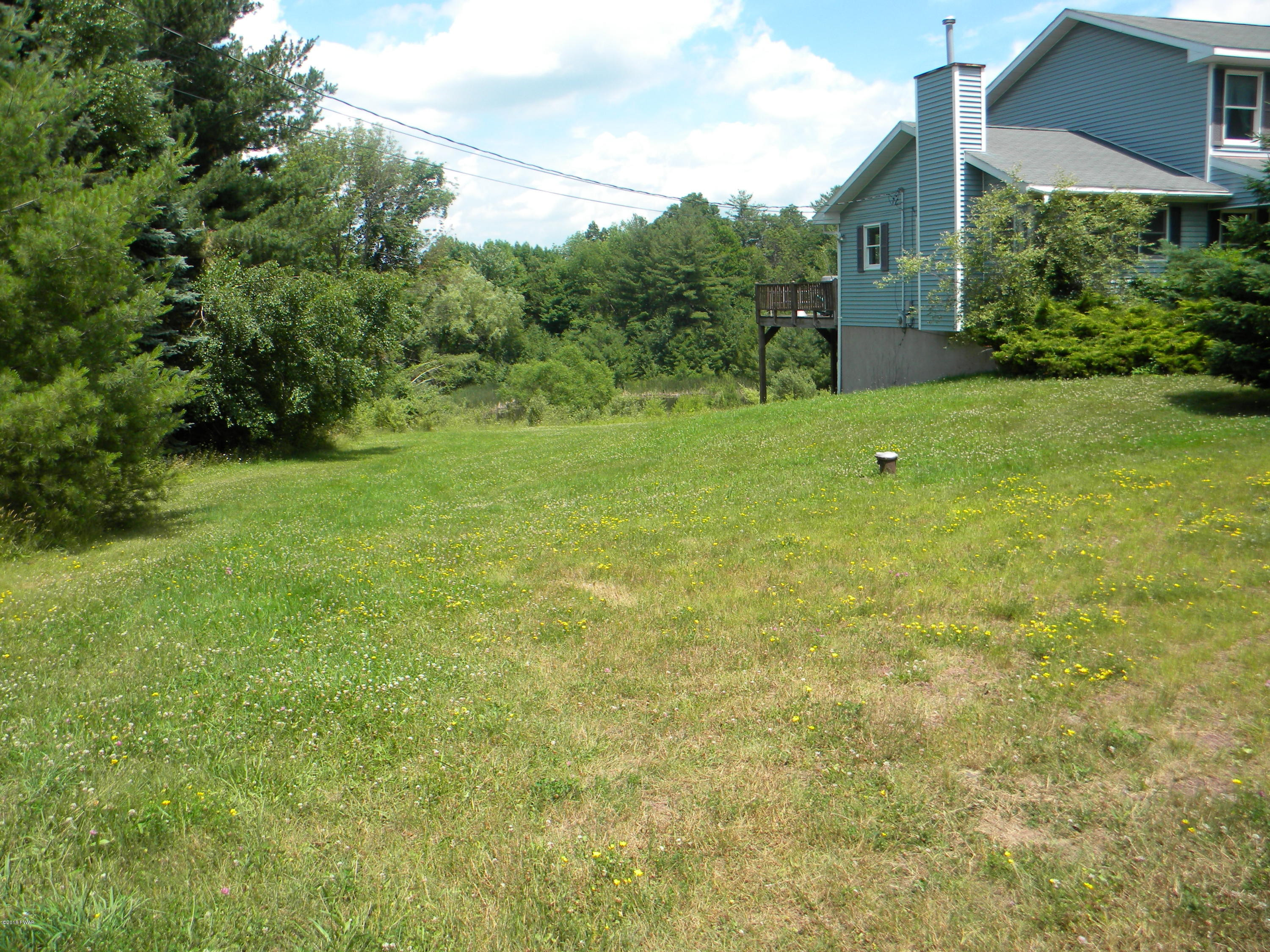 106 Hoadleys Road Hawley, PA 18428 - Photo 33 of 33 Side View