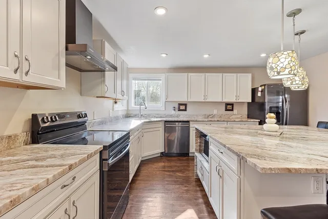 $529,900 | 459 High Street, Clinton, MA 01510