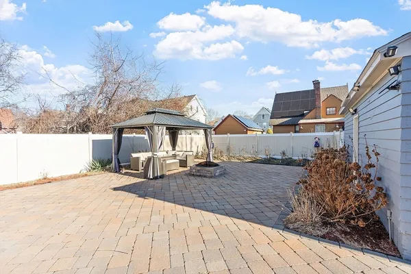 a view of a house with entertaining space